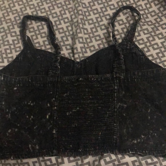 Crop top - Picture 2 of 3